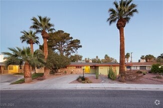 Building Photo - 1608 Houssels Ave