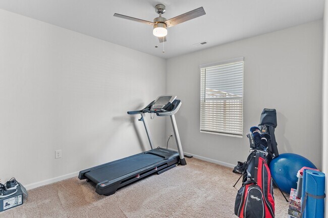 Building Photo - 680 Aurora Pl