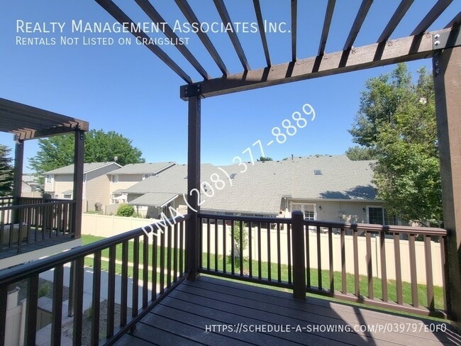 Building Photo - 3104 N Network Ln