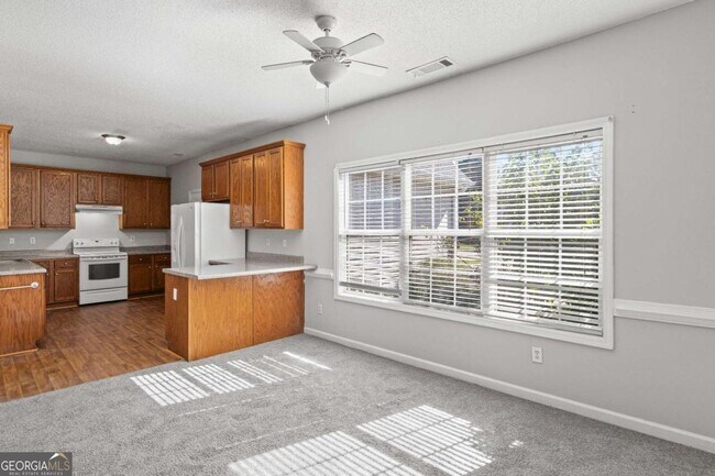 Building Photo - 935 City Park Dr