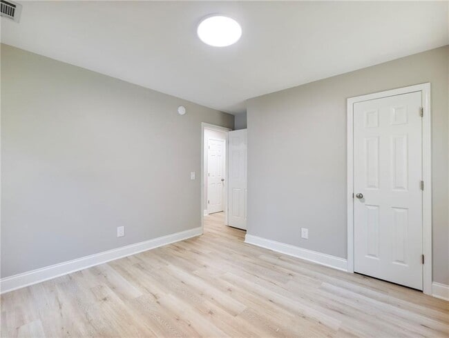 Building Photo - 2862 Argyle Dr NW