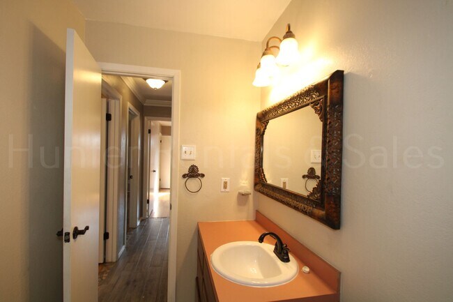 Building Photo - Spacious 4-Bedroom Home with Bonus Room, Large Yard & Solar Panels