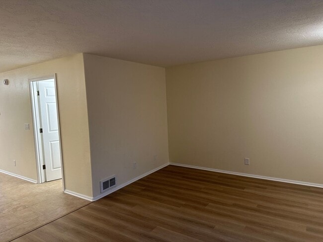 Building Photo - 1612 Fetters Loop