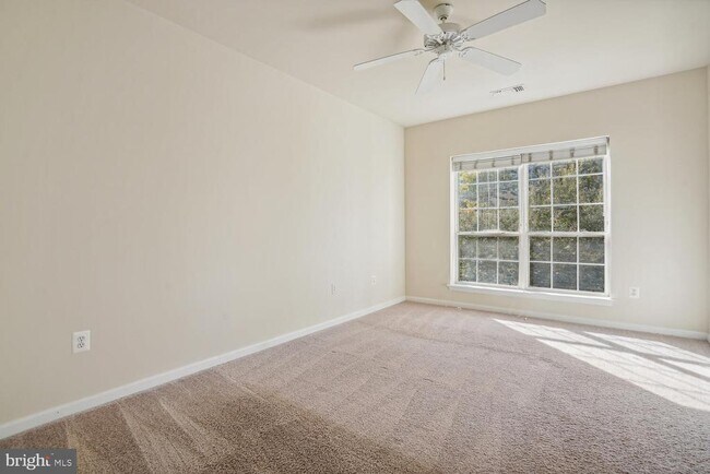 Building Photo - 4561 Strutfield Ln