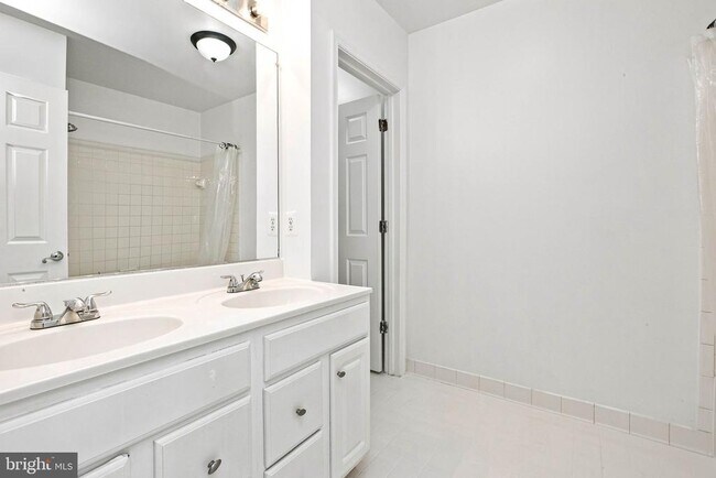Building Photo - 1824 Cedar Cove Way