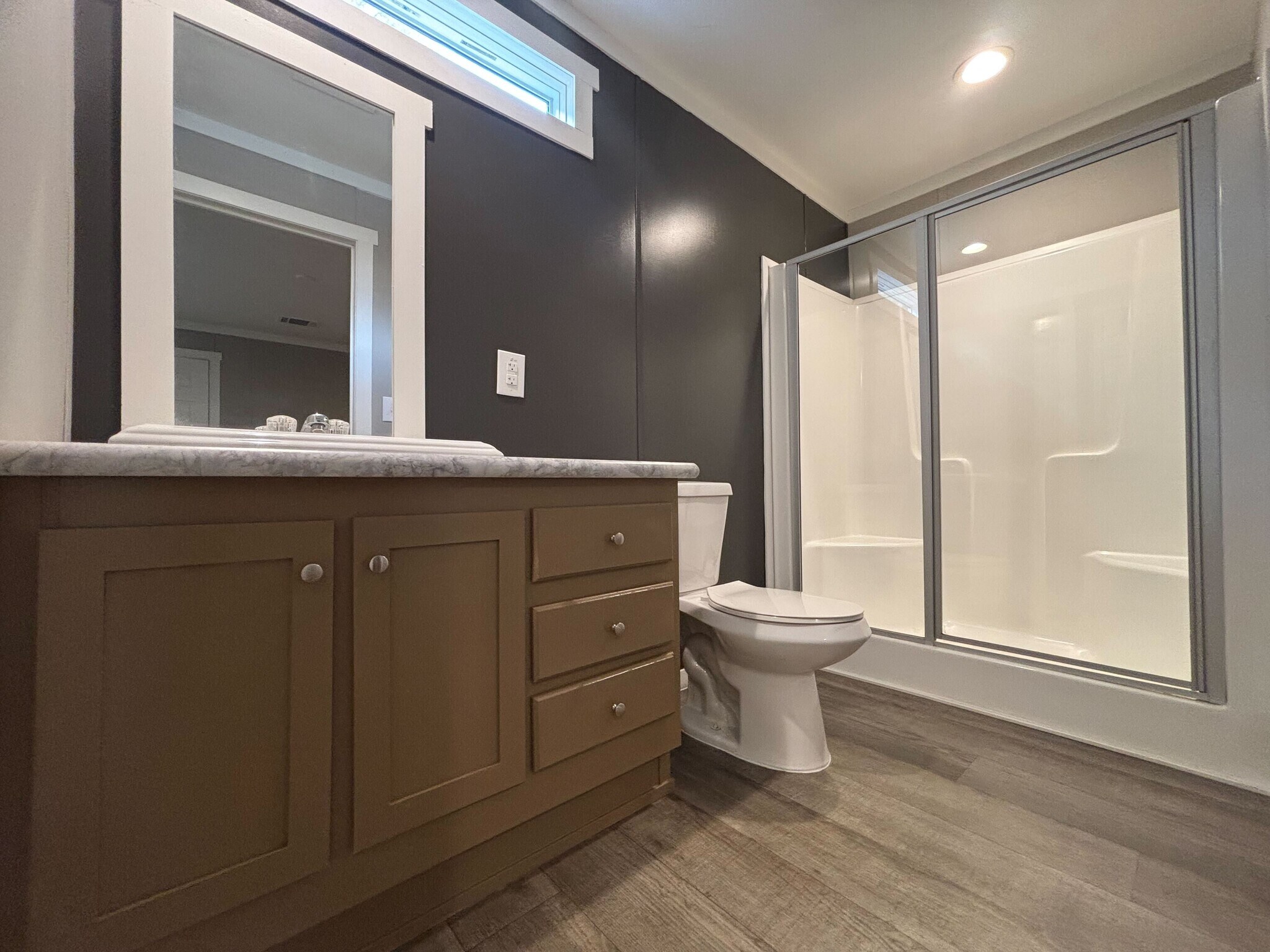 Building Photo - 116 E Semands St