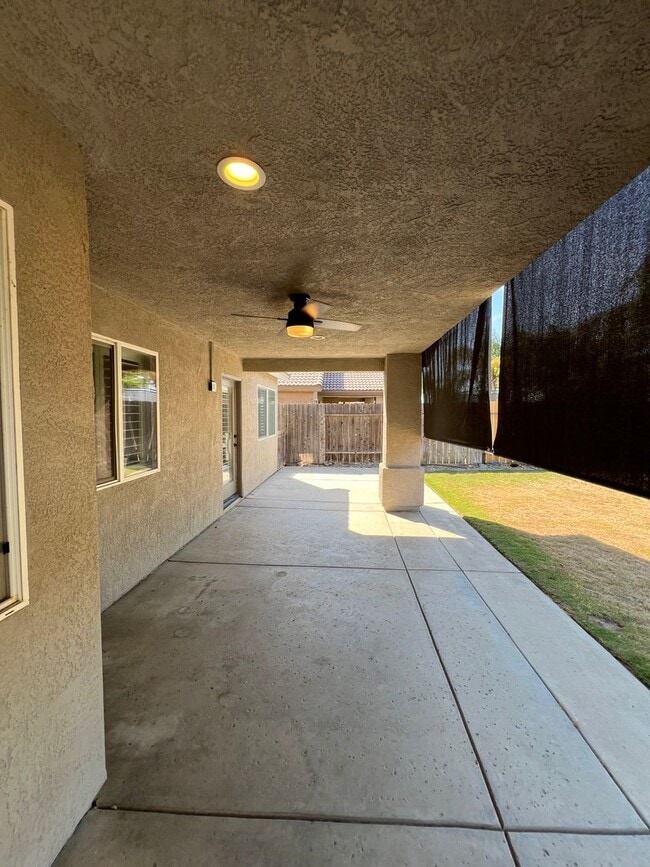 Building Photo - 13417 Cheyenne Mountain Dr