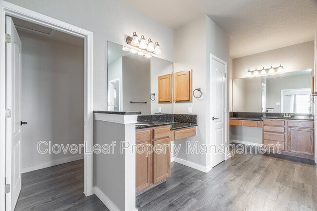 Building Photo - 407 Marbella Vista
