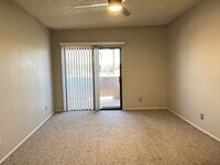 Building Photo - 1 BEDROOM THUNDERBIRD PASEO