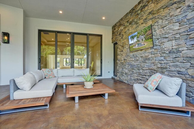 Building Photo - 2425 Fryer Point