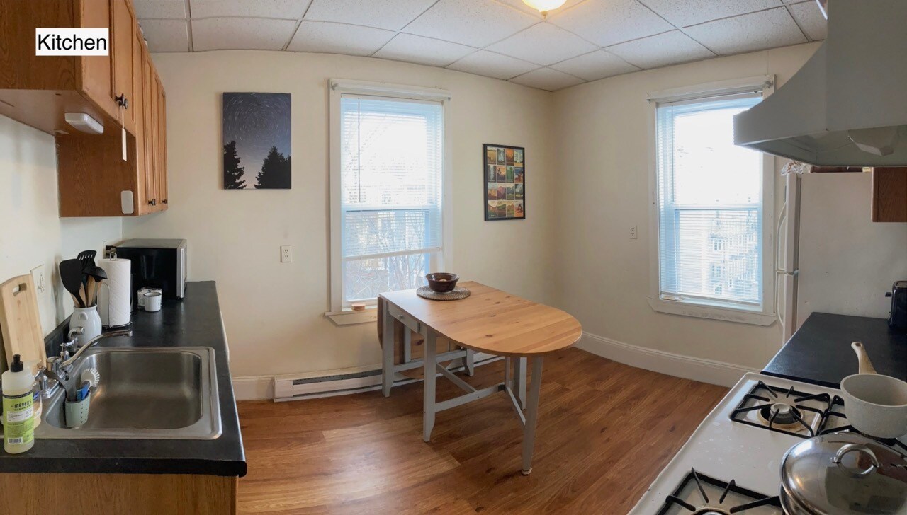 Building Photo - 3 Watson St