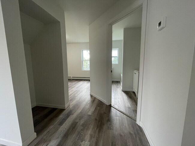 Building Photo - 23 Taylor St