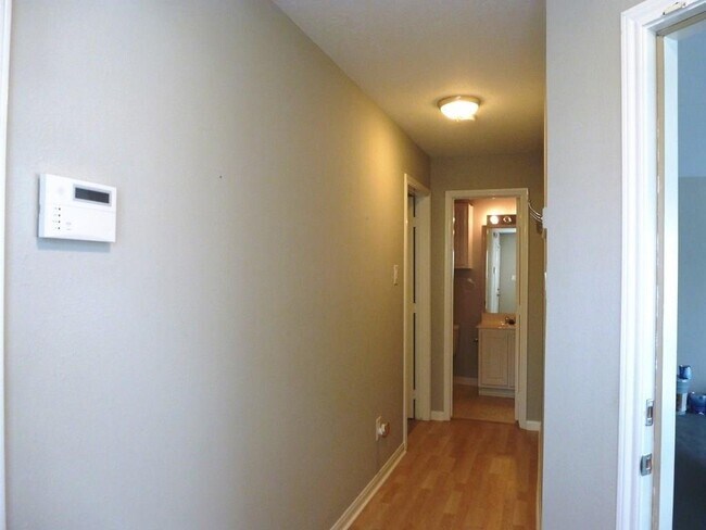 Building Photo - 1101 Saulnier St