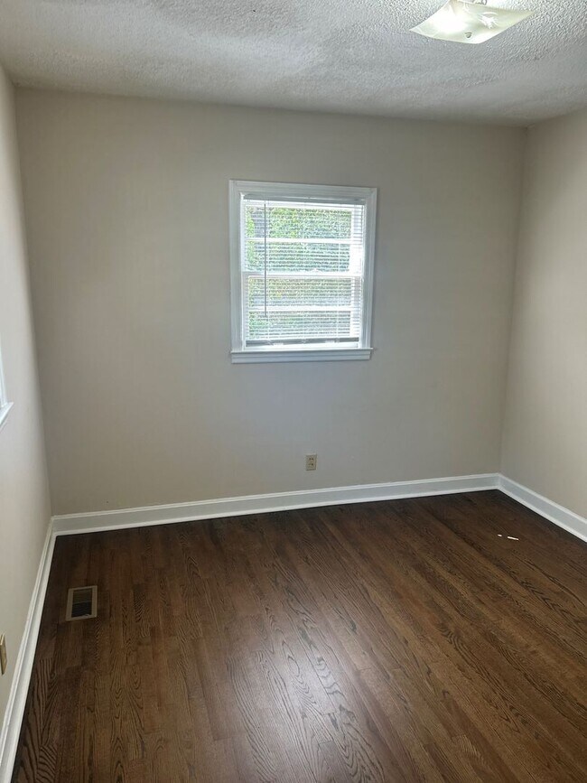 Building Photo - 3 Bedroom RANCH!! ***$200 FREE GROCERIES***