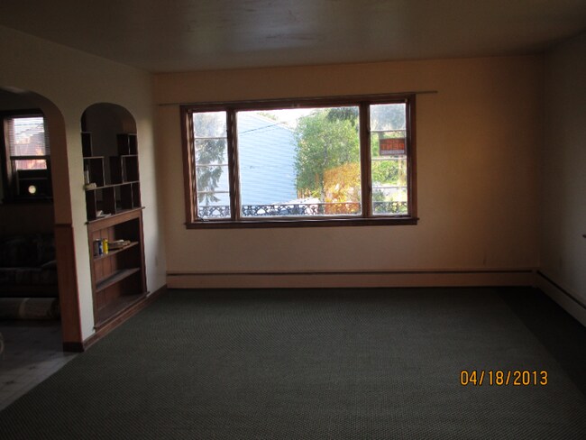 Building Photo - 1530 Main St