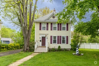 Building Photo - 1455 Farmington Ave