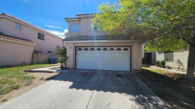 Building Photo - 4 Bedroom!  Buffalo & Smoke Ranch Area!