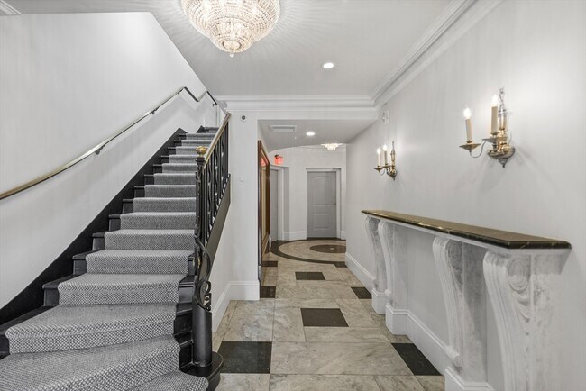 Building Photo - 101 Beacon St