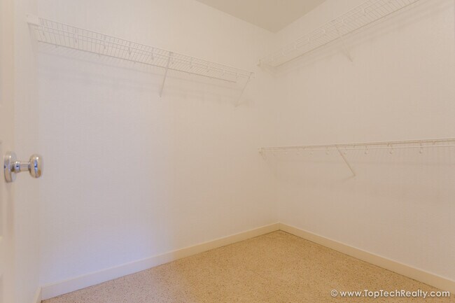 Building Photo - 182 NW 209th Ave
