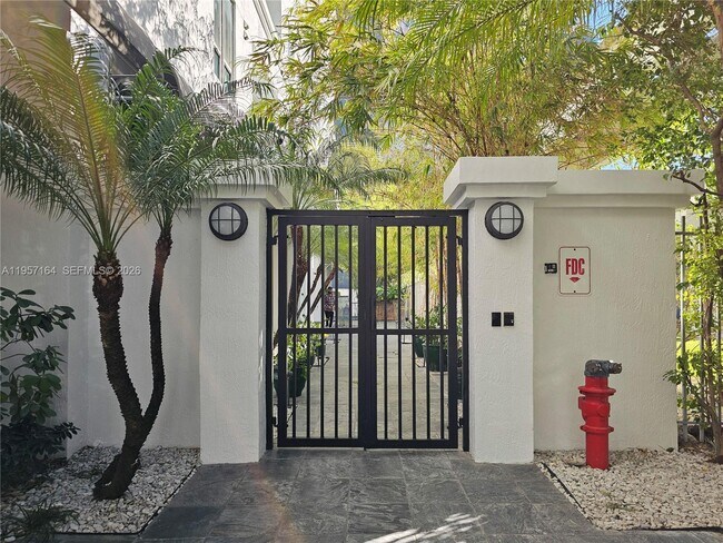 Building Photo - 234 NE 3rd St