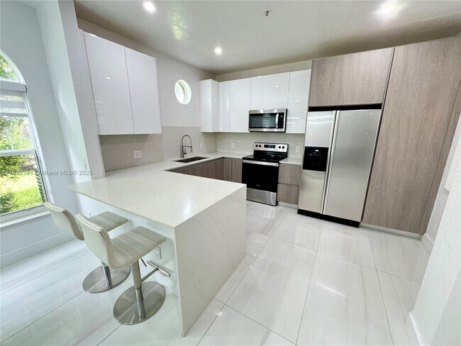 Building Photo - 4351 SW 160th Ave