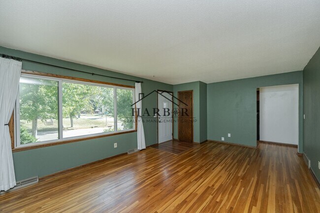 Building Photo - Single Family Home - Coming Soon!