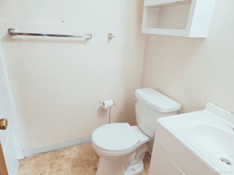 Building Photo - 8904 Shawn Dr