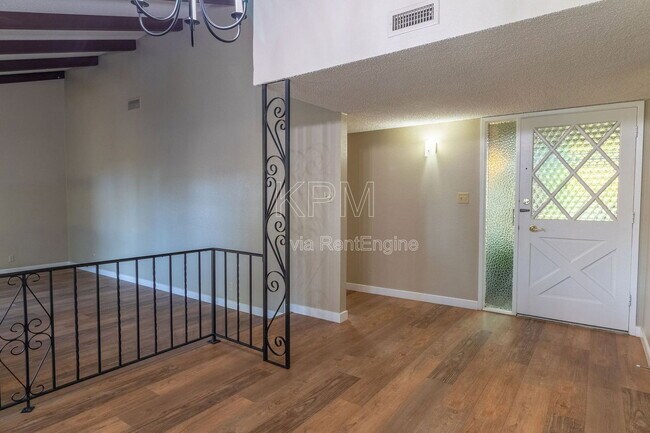 Building Photo - 1217 Aberdeen Ave