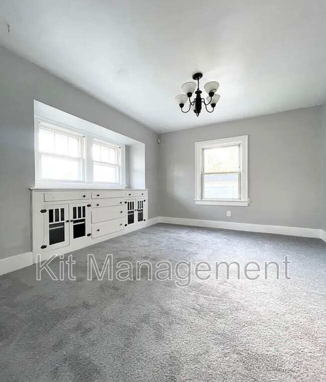 Building Photo - 924 National