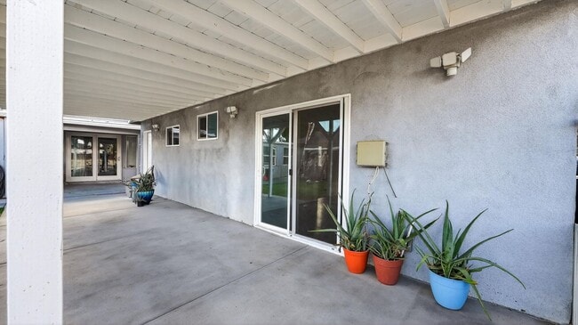 Building Photo - 1216 Butterfield Rd