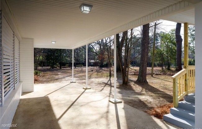 Building Photo - 3 br, 2 bath House - 709 South Main Street