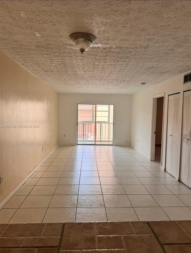 Building Photo - 6055 W 19th Ave