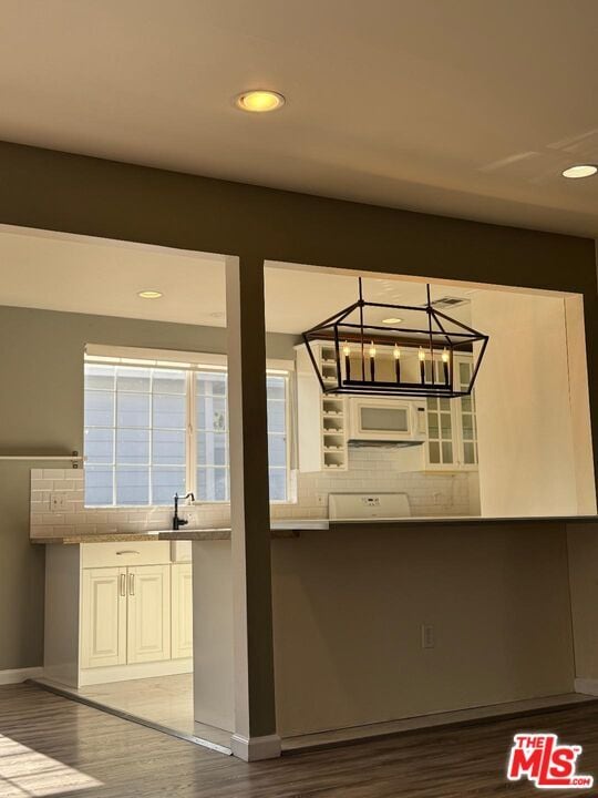 Building Photo - 4503 Tobias Ave