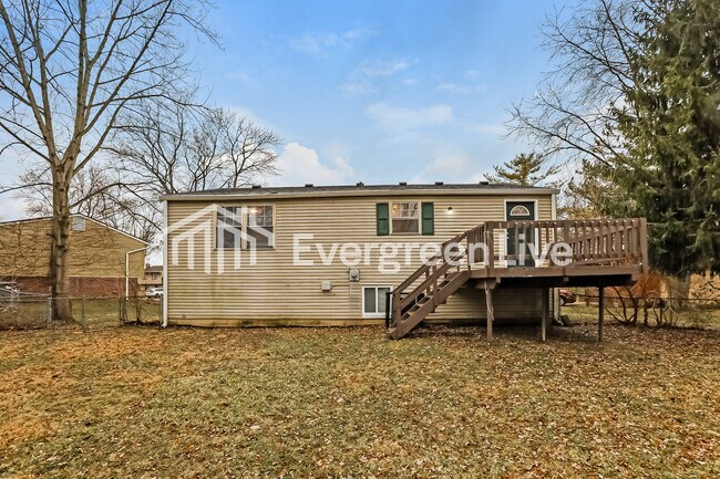 Building Photo - 1401 Wolf Cir