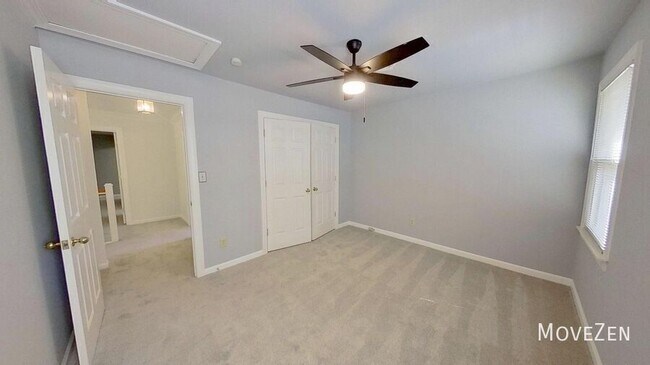 Building Photo - 2400 Tweedmore Ct