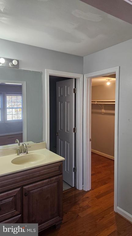 Building Photo - 12131 Salemtown Dr