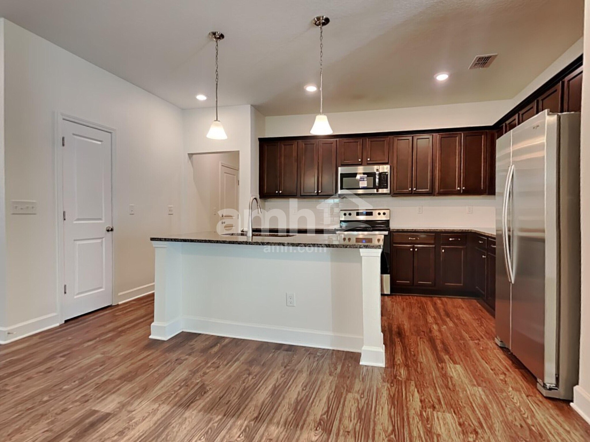 Building Photo - 437 Sandstone Dr