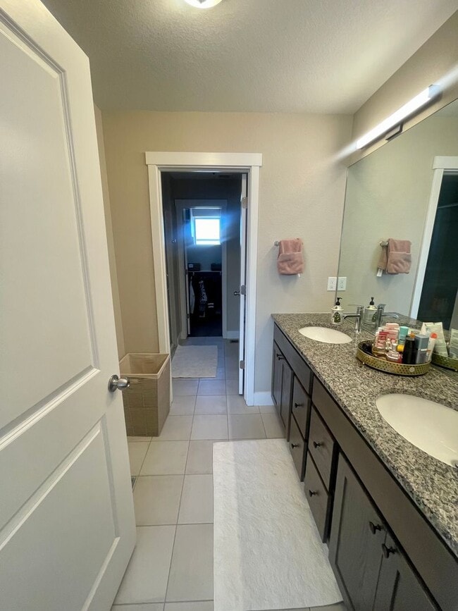 Building Photo - Wolf Ranch 3 Bedroom home