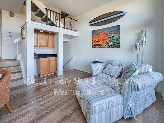 Building Photo - 420 Palos Verdes Blvd