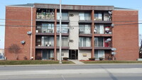 Building Photo - 8100 W 87th St