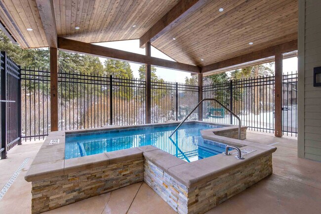 Building Photo - 455 Village Rd