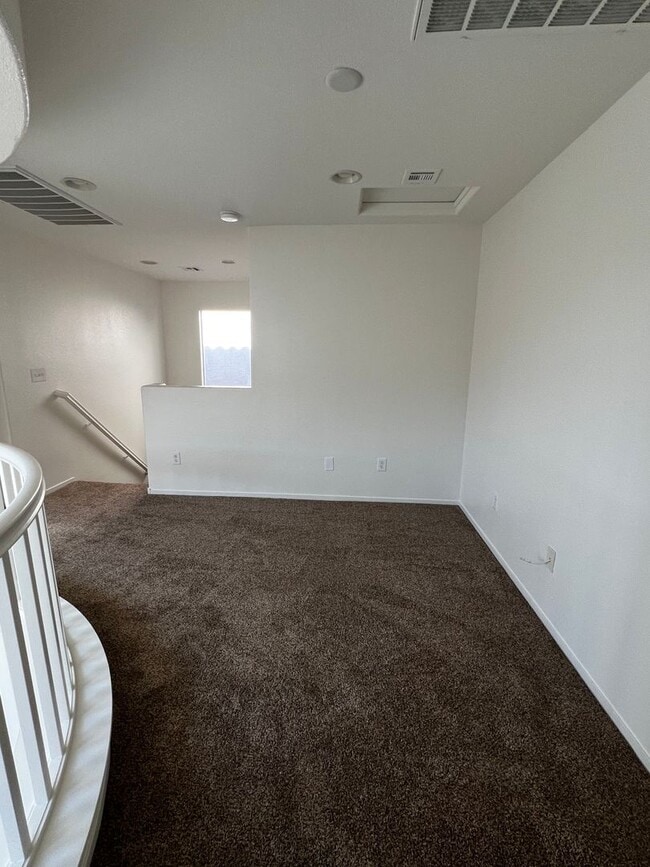 Building Photo - 9250 William Hill Ave