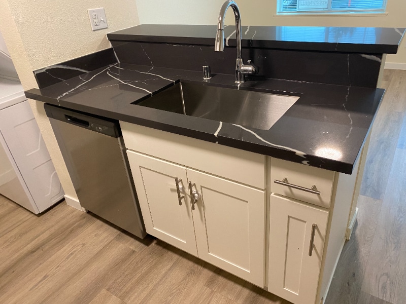 Building Photo - 334 Wells Ave S