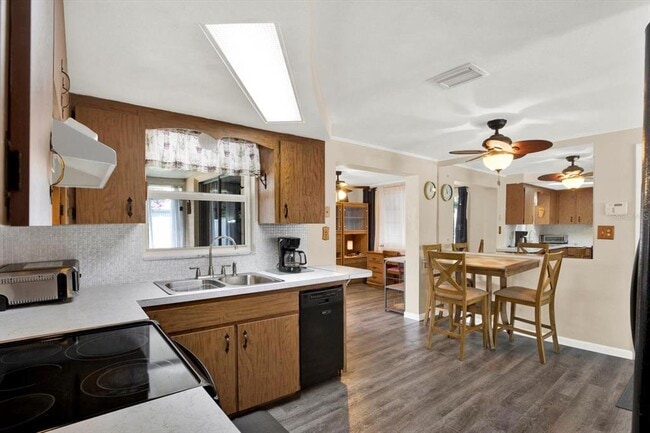 Building Photo - 1446 Normandy Blvd
