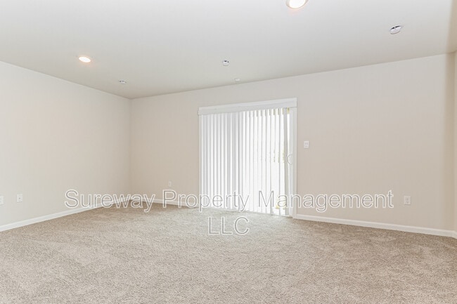 Building Photo - 204 Sandy Rdg Rd