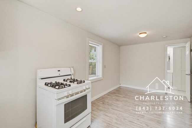 Building Photo - 1833-C Orangeburg St - Available Now