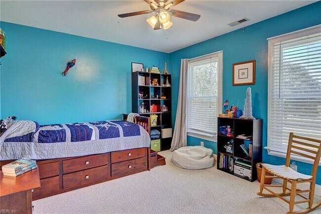 Building Photo - 12325 6 Ponds Ln