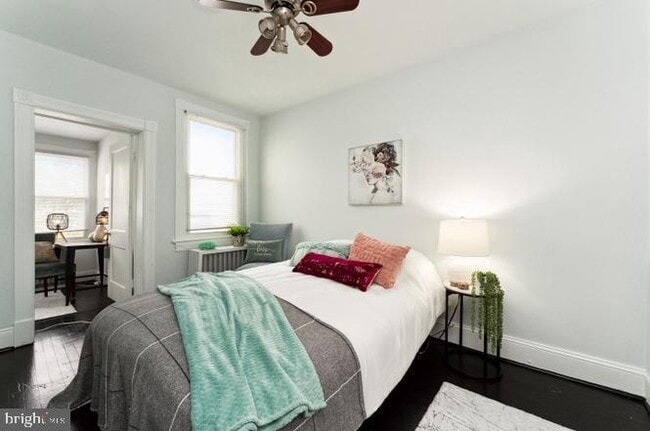 Building Photo - 337 Kentucky Ave SE