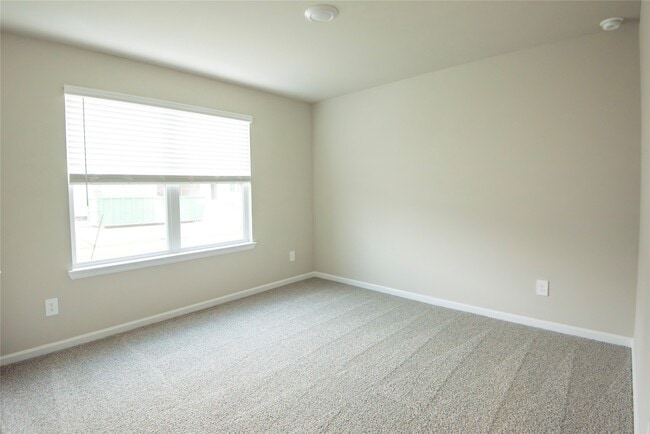 Building Photo - 1722 San Jacinto Dr