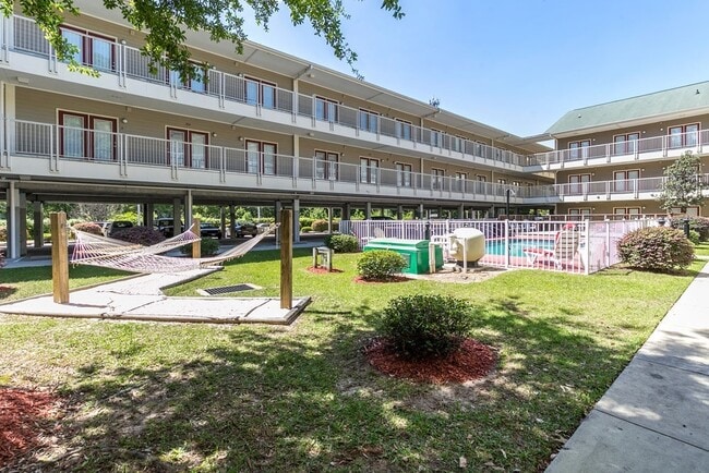 Interior Photo - The Flats on High